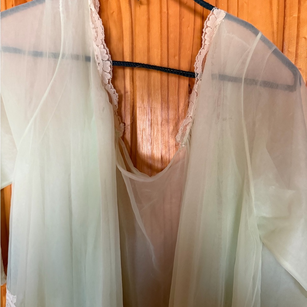 In Time California Green Frilly Robe - Picture 5 of 9